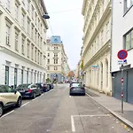 Elegant Suite Altes AKH